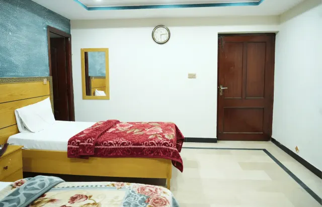 Family Room Double & Single Beds