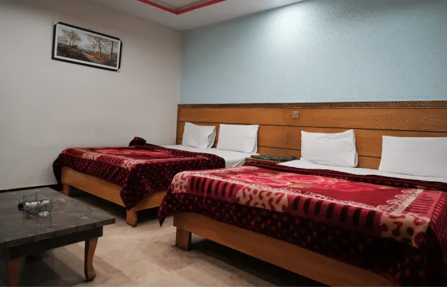 Room for Four, Comfort for All