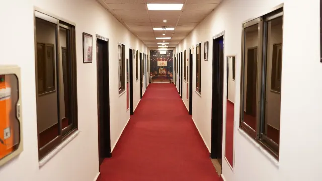 Hotel Red Line